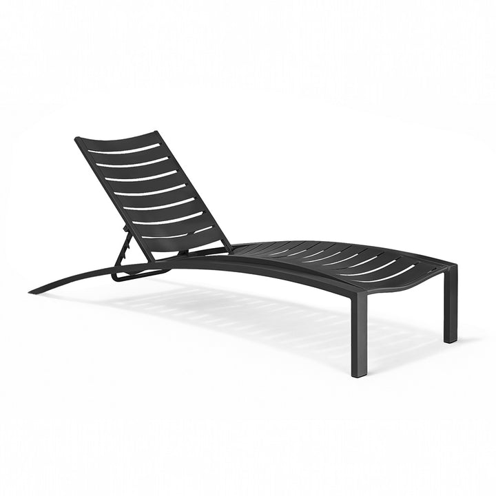 Curv Chaise Lounge