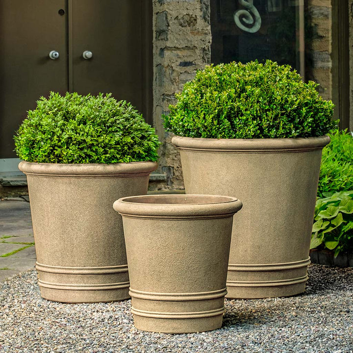 Round Rolled Rim Planter