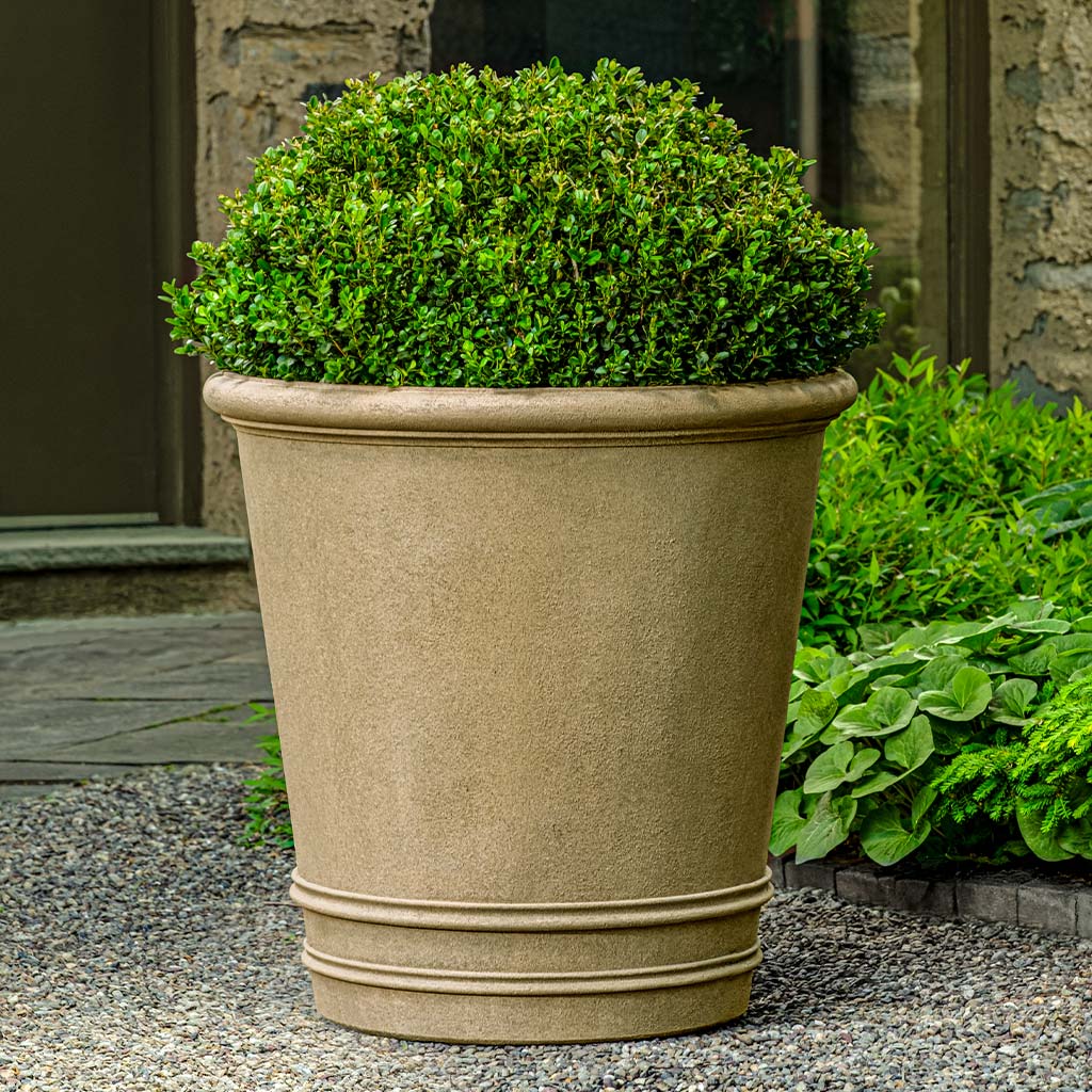 Round Rolled Rim Planter