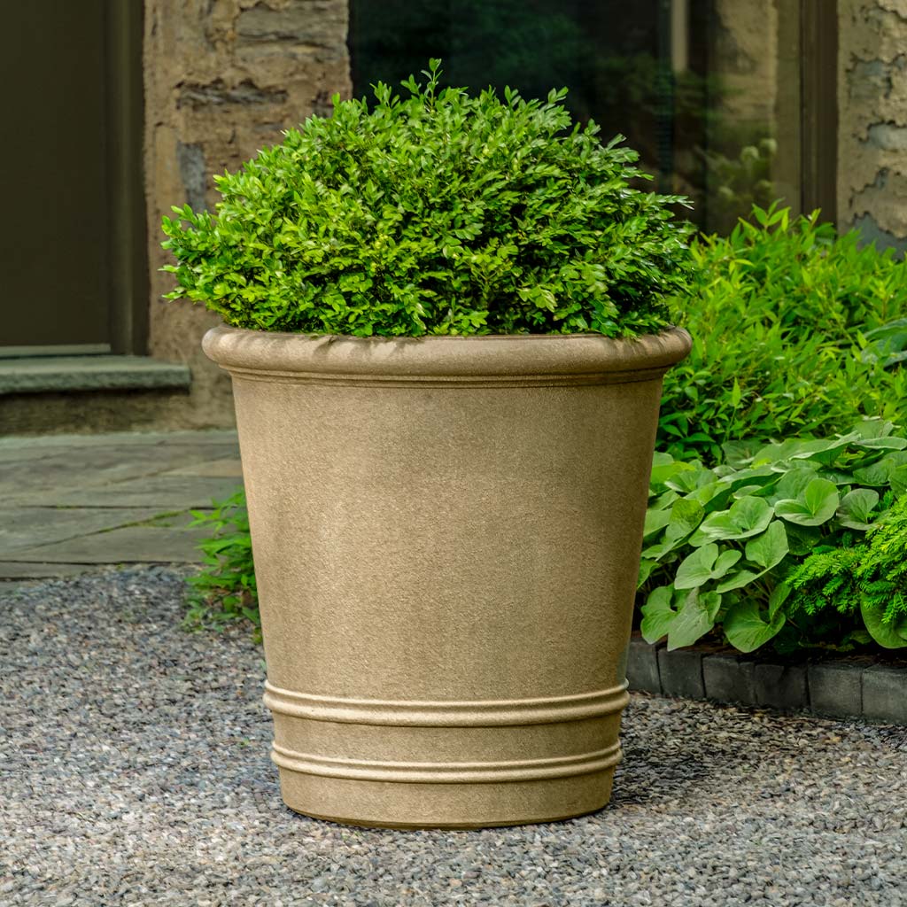Round Rolled Rim Planter