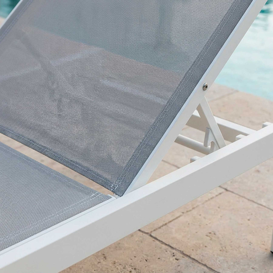 Luxe Sling Chaise Lounge