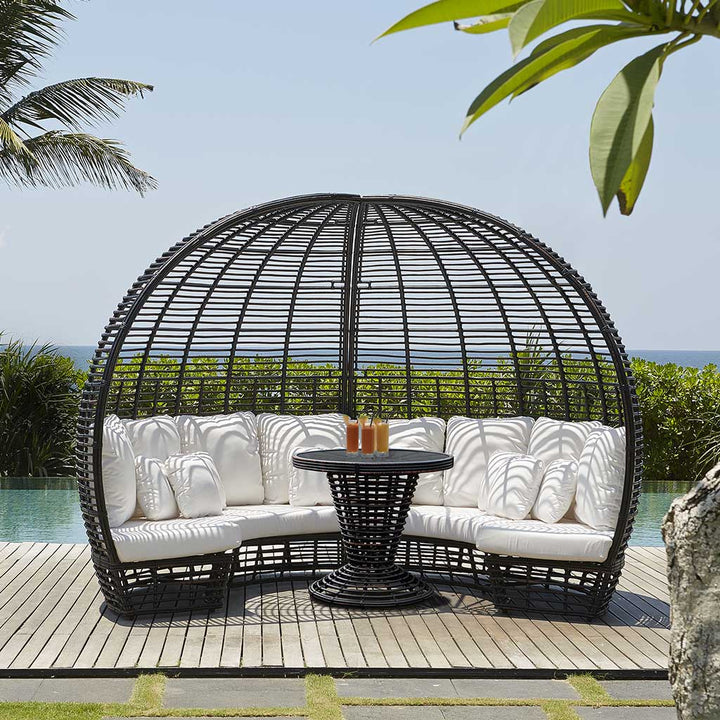 Sanctuary Daybed || Black Mushroom