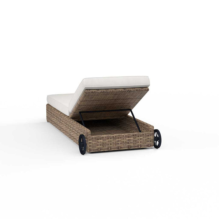 Amelia Chaise Lounge || Aged Tobacco