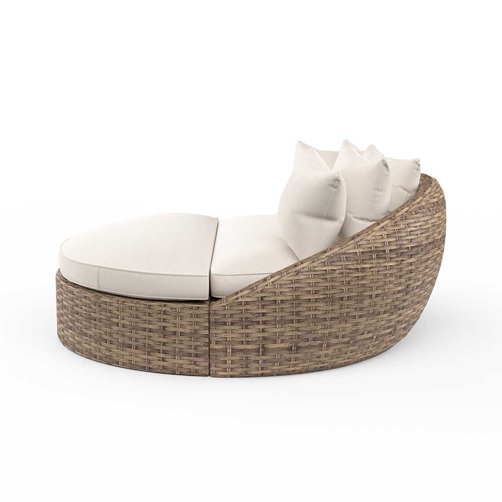 Amelia Round Daybed || Aged Tobacco
