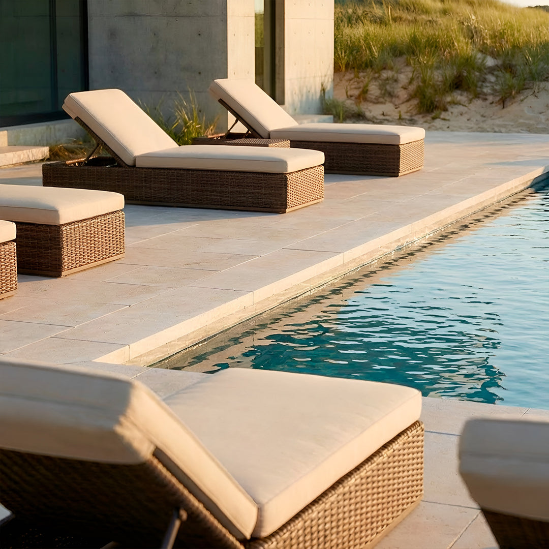 Valencia Chaise Lounge || Brown/Cream