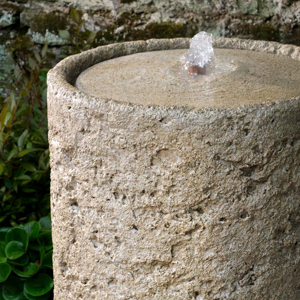 Siros Fountain, Tall